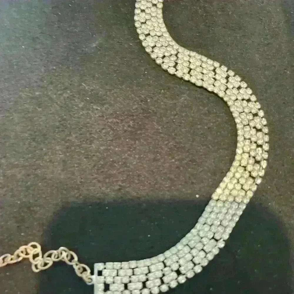 Lauren Ralph Lauren rhinestone choker necklace - Picture 6 of 6